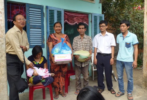 ການເຄື່ອນໄຫວຕ່າງໆເນື່ອງໃນໂອກາດວັນເພື່ອຜູ້ປະສົບເຄາະຮ້າຍຈາກທາດພິດສີສົ້ມ/ດີໂອຊີນຫວຽດນາມ